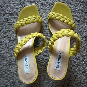 Steve Madden yellow/chartreuse sandals